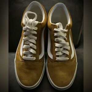 Vans Men's Tan Suede Sneakers